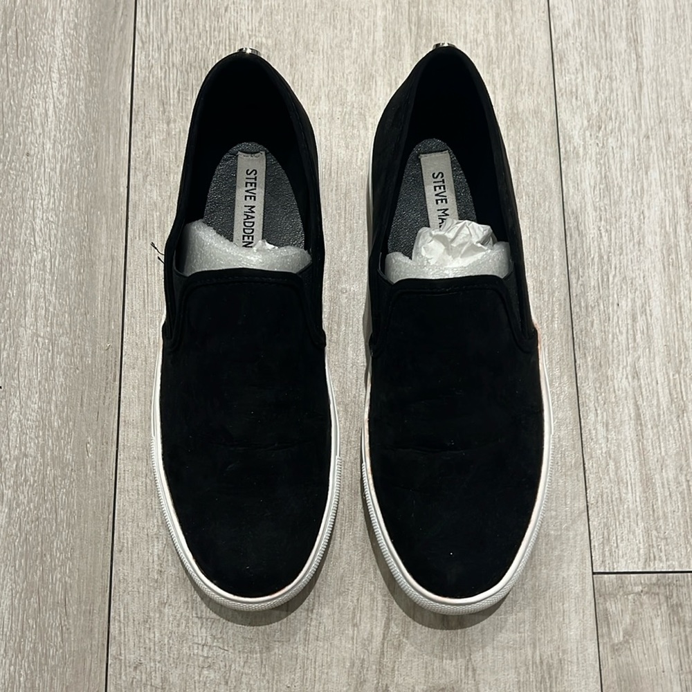 Steve Madden Zelia Slip-On, Women’s size 9.5, Black/White